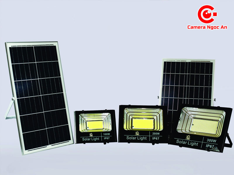 loi-ich-khi-su-dung-den-nang-luong-mat-troi-200w-camerangocan