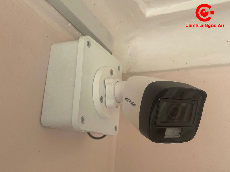 khao-sat-va-thi-cong-lap-dat-camera-nha-chi-men-tai-tan-lam-camerangocan-3