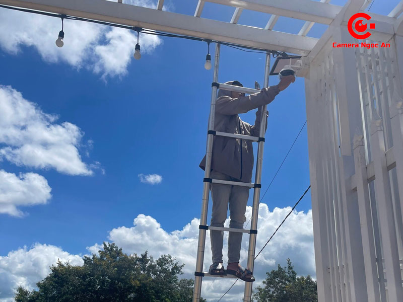 thi-cong-lap-dat-camera-anh-tien-tai-dai-lao-bao-loc-lam-dong-4-camerangocan